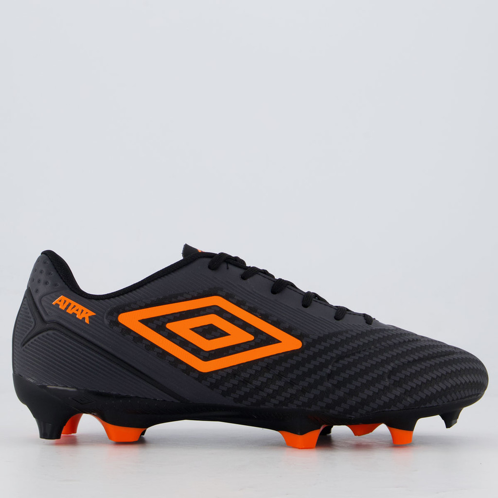 Chuteira Umbro Attak III Campo Preta e Laranja em Oferta na Shopee