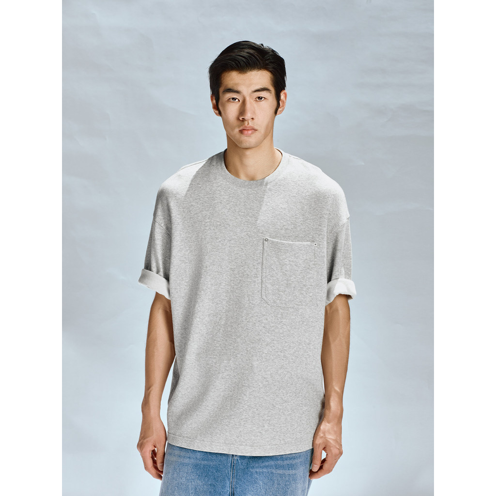 OPICLOTH/OPIC Flor Cinza Patch Bag Toalha Material Gola Redonda Solta Casual Camiseta de Manga Curta Homens Mulheres