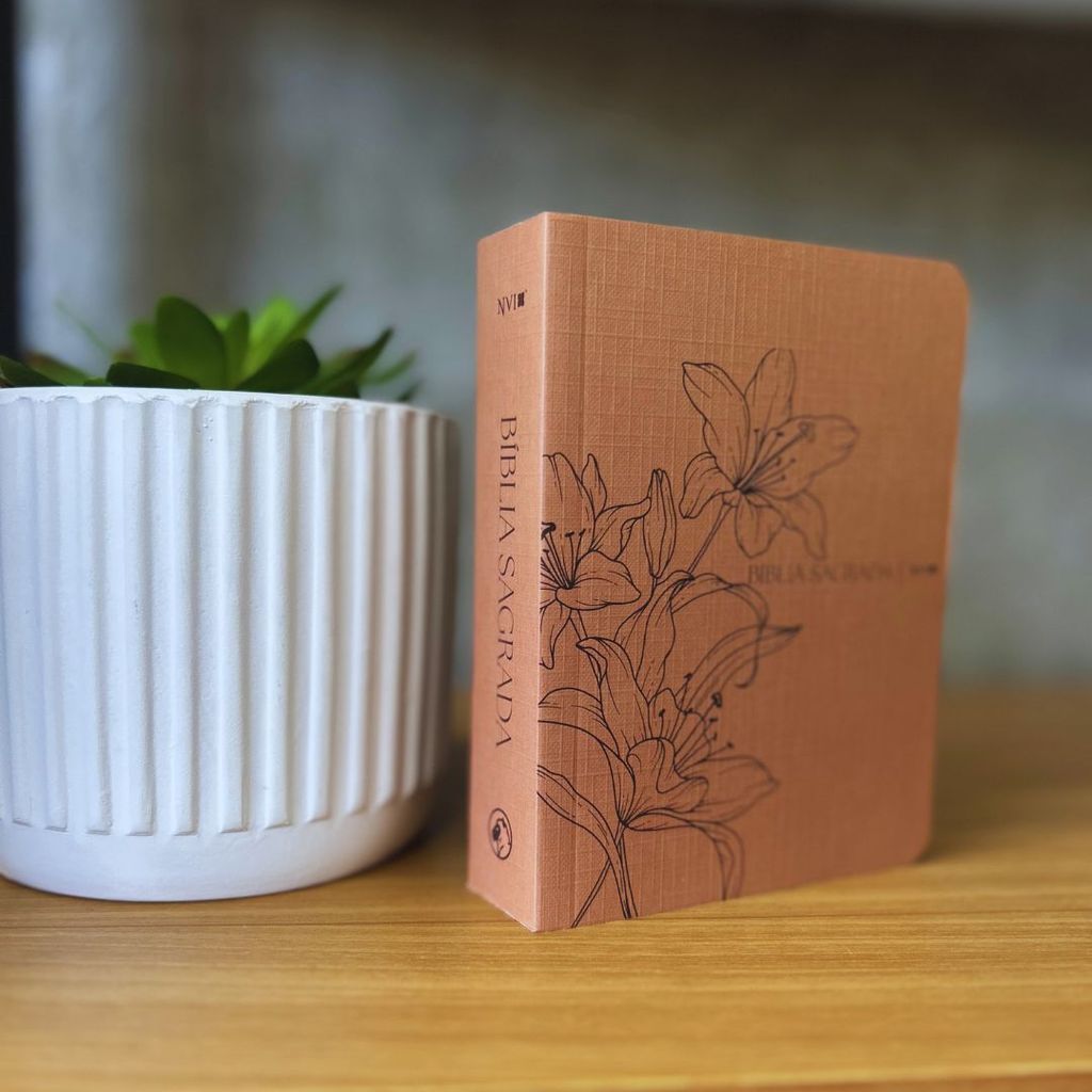 Bíblia Sagrada | NVI | Capa Ambar Floral · foto 2