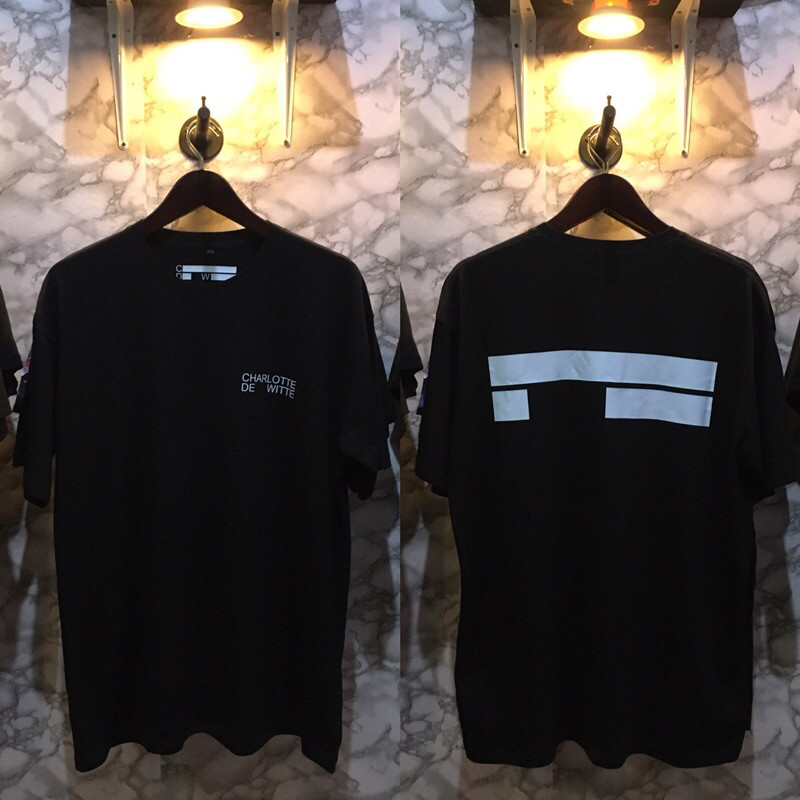 Charlotte de witte tee Clássica Superdimensionada