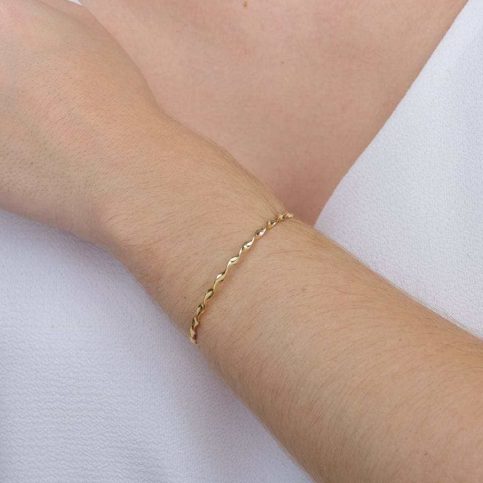 Bracelete Regulável Feminino Torcido Dourado Minimalista Elegante com Garantia Banhado a Ouro 18k