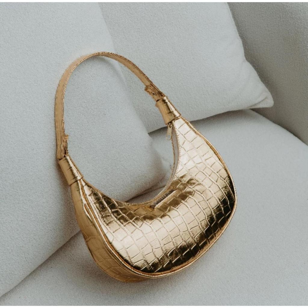 Bolsa Meia Lua Feminina de Ombro Croco Verniz Skybag Estilosa