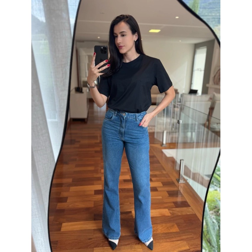 T-Shirt Feminina Lisa Michele Algodão Premium Básica Elegante Confortável Moderna Versátil Casual Chic