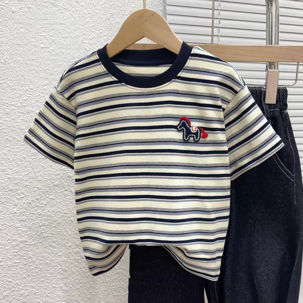 Versão coreana solta respirável crianças listrado camiseta 2026 verão novo estilo médio grande crianças de manga curta m
