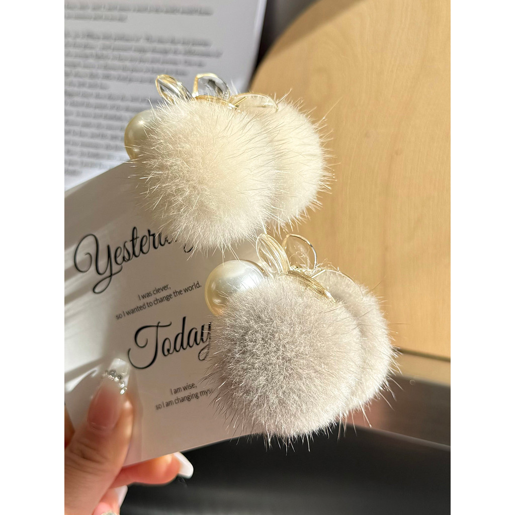 Cabelo de vison novo estilo pequena abelha pérola bola de pelúcia pequena garra clipe franja cabelo quebrado princesa Ha
