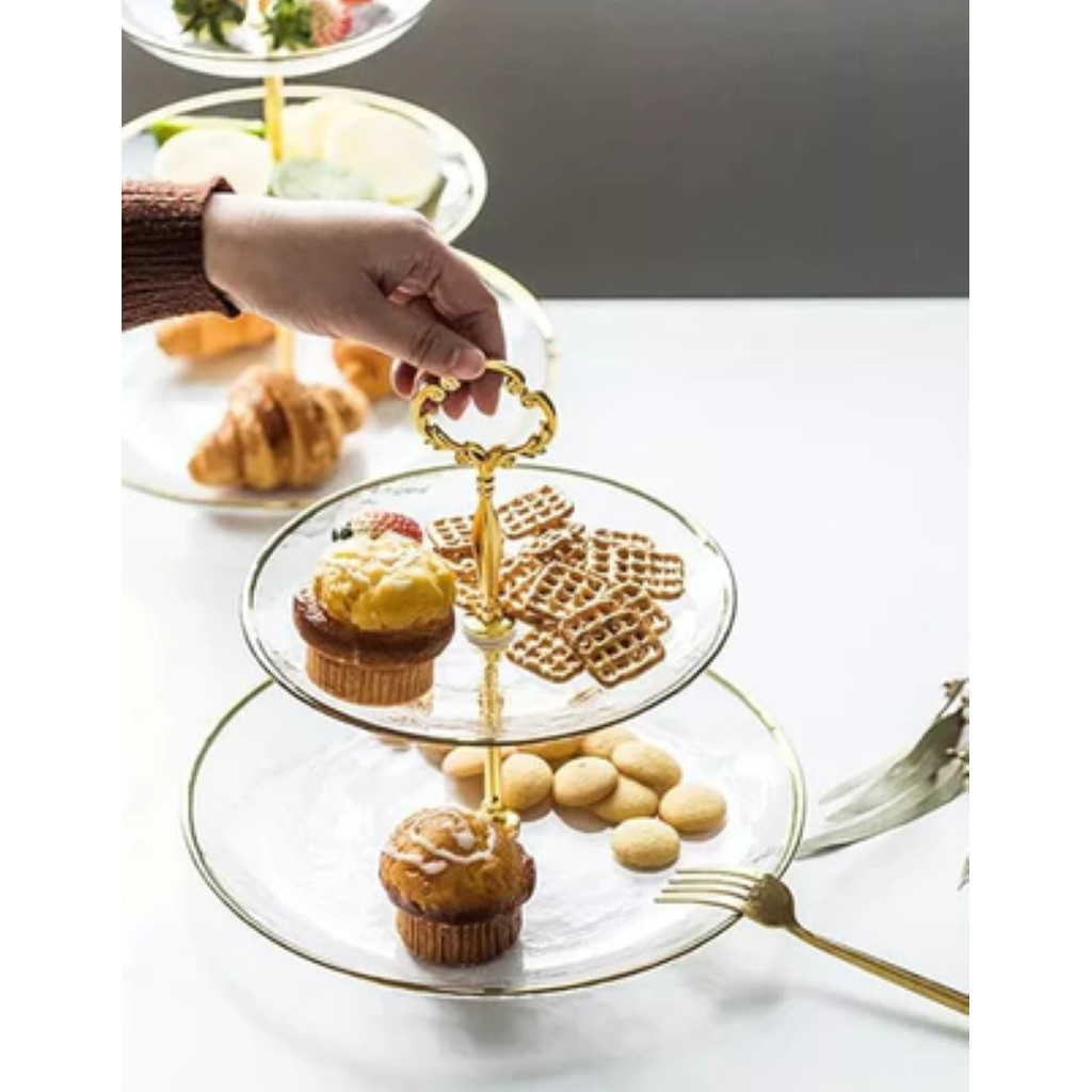 Prato Duplo Para Doces Cup Cake Cristal Acrílico 2 Andares/3 Andares Luxo Dourado Suporte em Metal em Oferta na Shopee