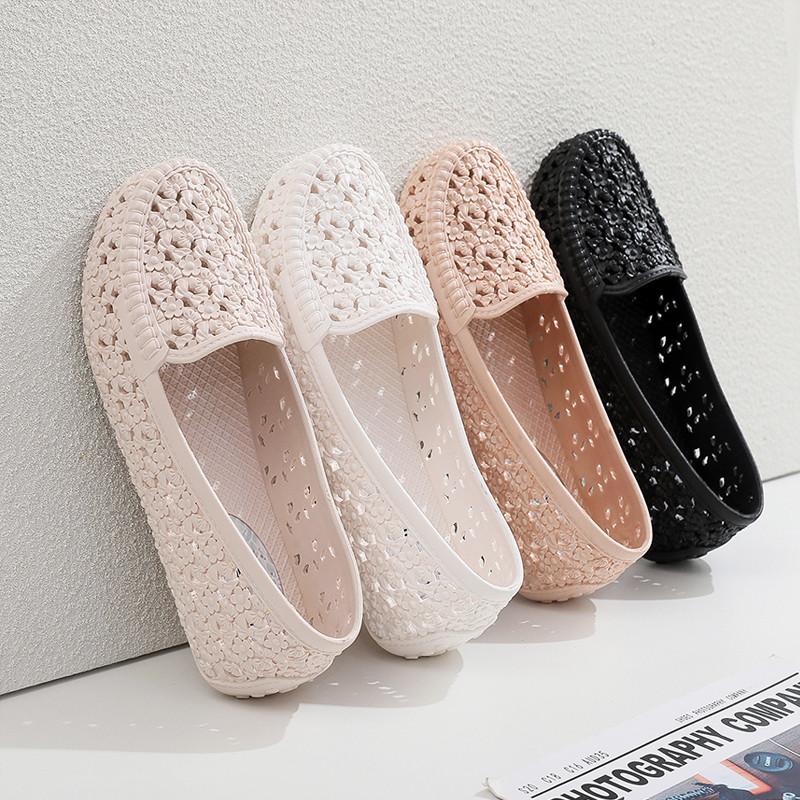 Sandálias de plástico femininas verão sola plana enfermeira oco mãe sapatos sola macia respirável antiderrapante dia chu