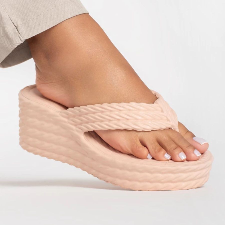 Sandalia Plataforma Flat Confortável do 34 ao 41 Lançamento Elegante e Confortavel
