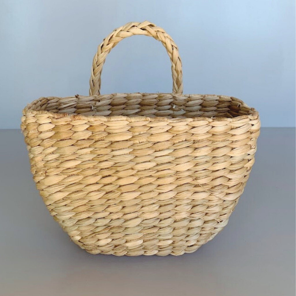 Floreira Rustica com Alça para Parede Taboa Natural P 20X10X14CM