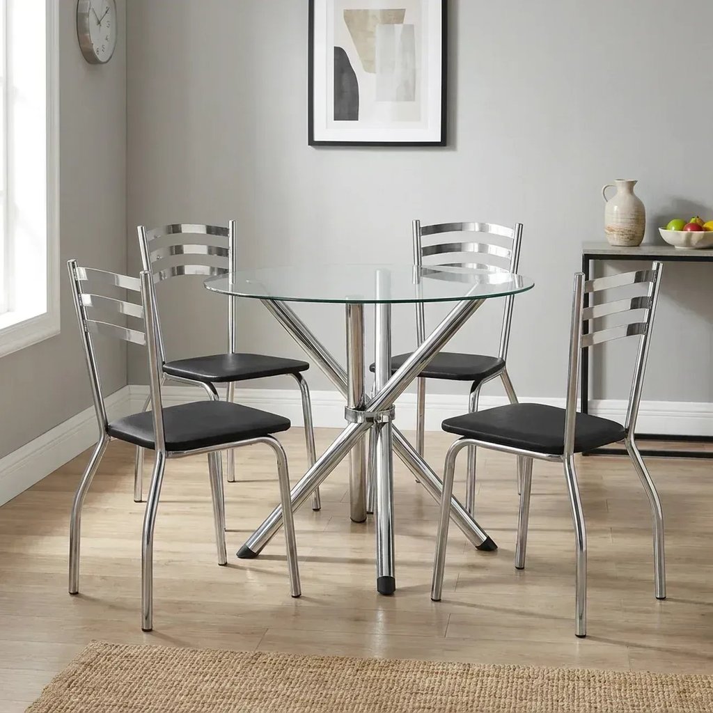Conjunto Mesa 4 Cadeiras Estofadas em Aço para Sala de Jantar com Tampo Vidro Redondo Crome Cromado/Preto