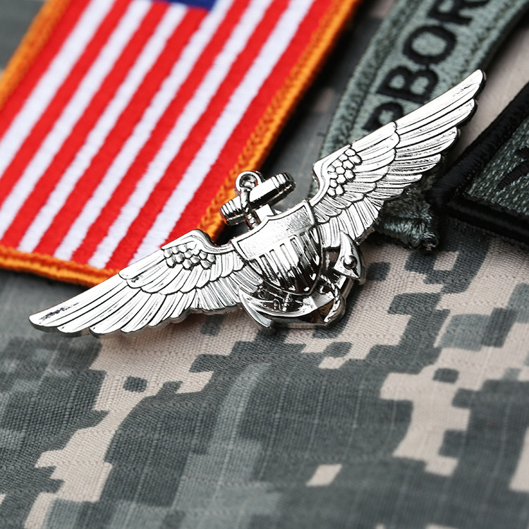 Prata americano euanavy piloto qualificado emblema de vôo fã militar emblema de Metal emblema Epaulet boné distintivo
