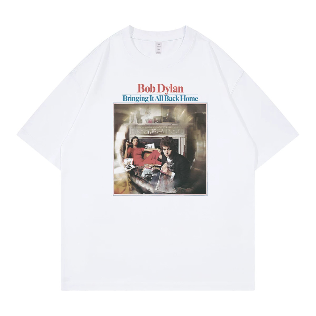 Camiseta Branca Unisex Design com Imagem de Bob Dylan e Texto "Blowing in the Wind" Alta Qualidade Moda Urbana
