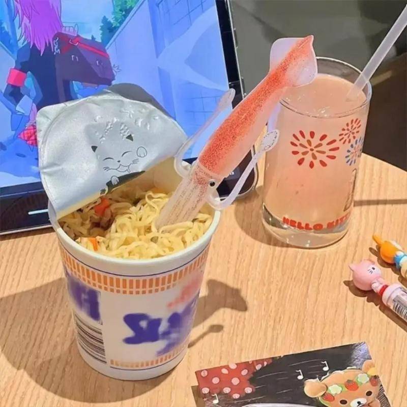 PFG Engraçado Lula Choco Garfo Resistente Ao Calor Utensílios De Mesa Para Macarrão Instantâneo Alça Macia Crianças Cozi