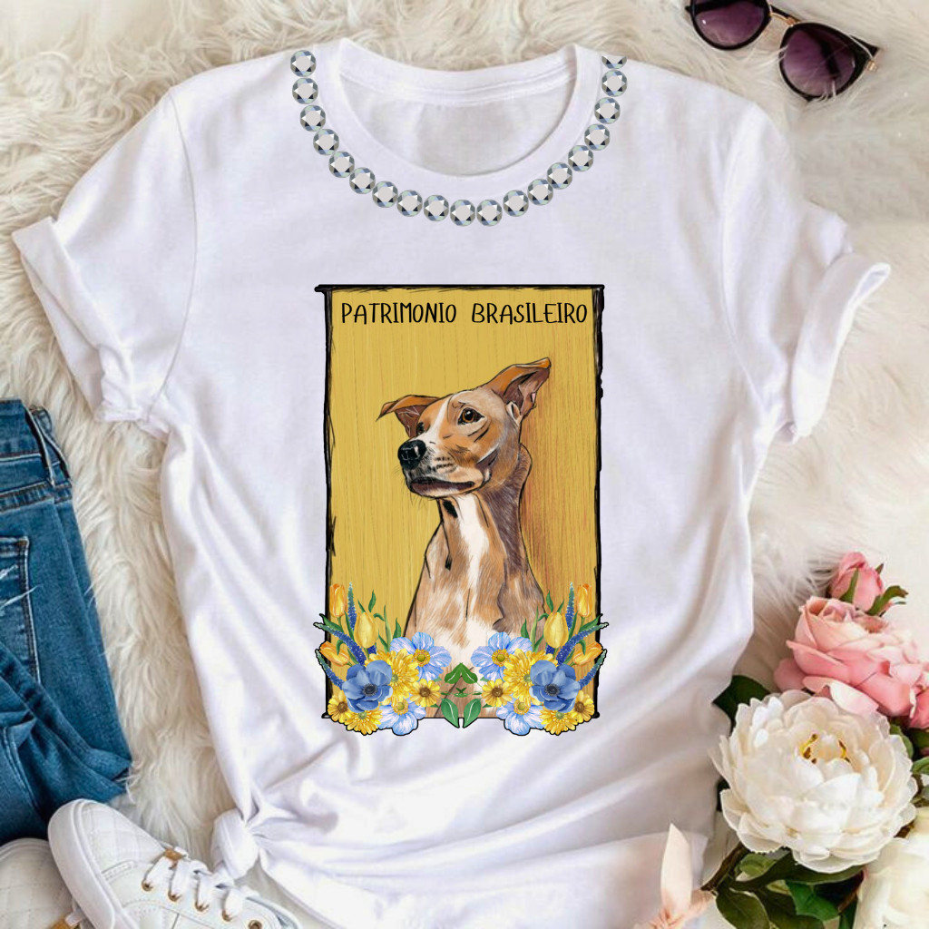 Camiseta camisa blusa tshirt moda feminina cão caramelo várias estampas com e sem pedrarias na gola.