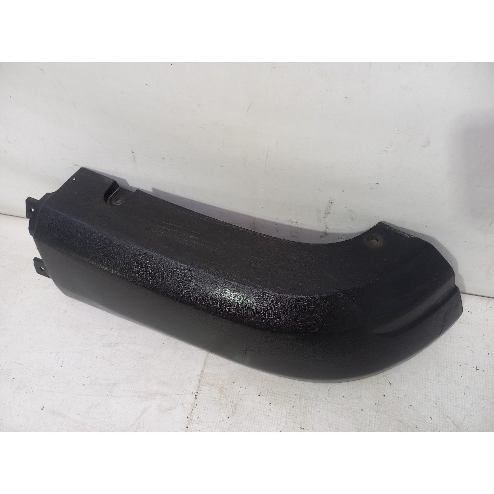 Moldura ponteira traseira saveiro cross 10/13 LD c/detalhe