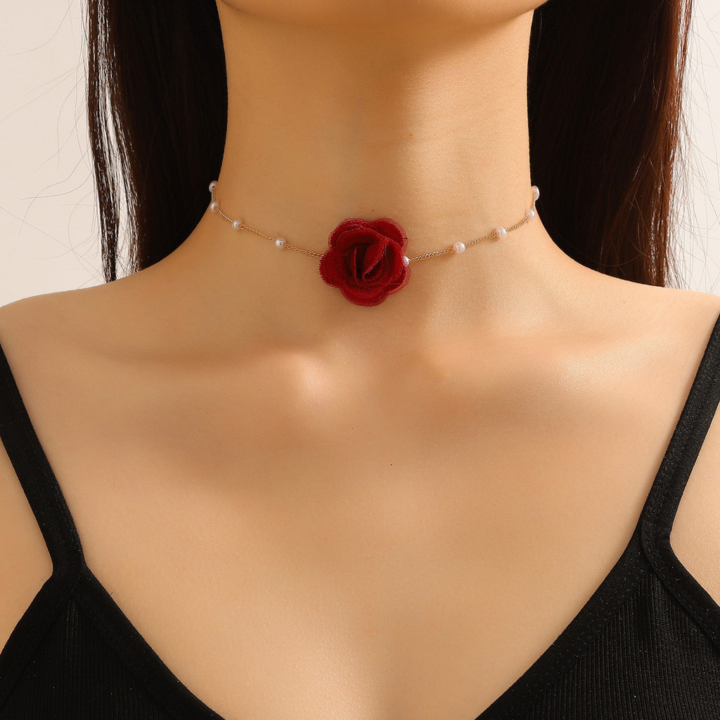 Colar feminino com flores retrô e doce, colar de clavícula da moda, novo colar de flores com pérolas(Novo)