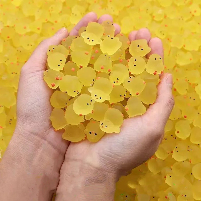 10-30 peças Mini brinquedo fluorescente de pintinho/estátua pequena/decorações de jardim de conto de fadas