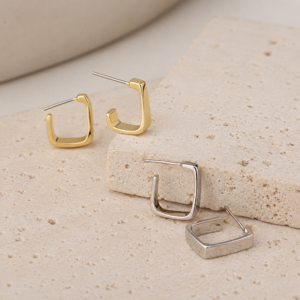 Brinco Argola Quadrado Médio Geometrico em Forma de U Folheado no Dourado/Prata Acessorio Feminino