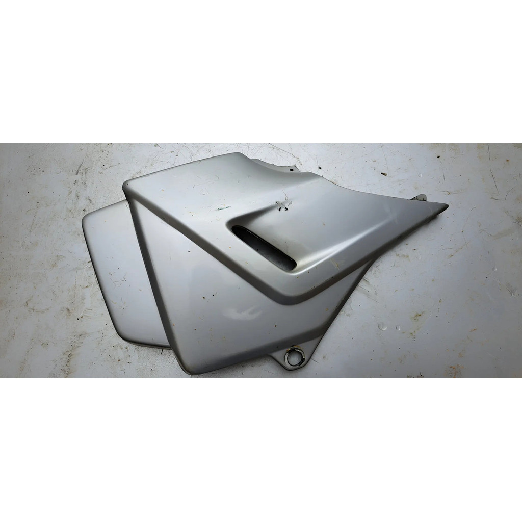 Carenagem Lateral Esquerda Original Honda Cbx 200 Strada