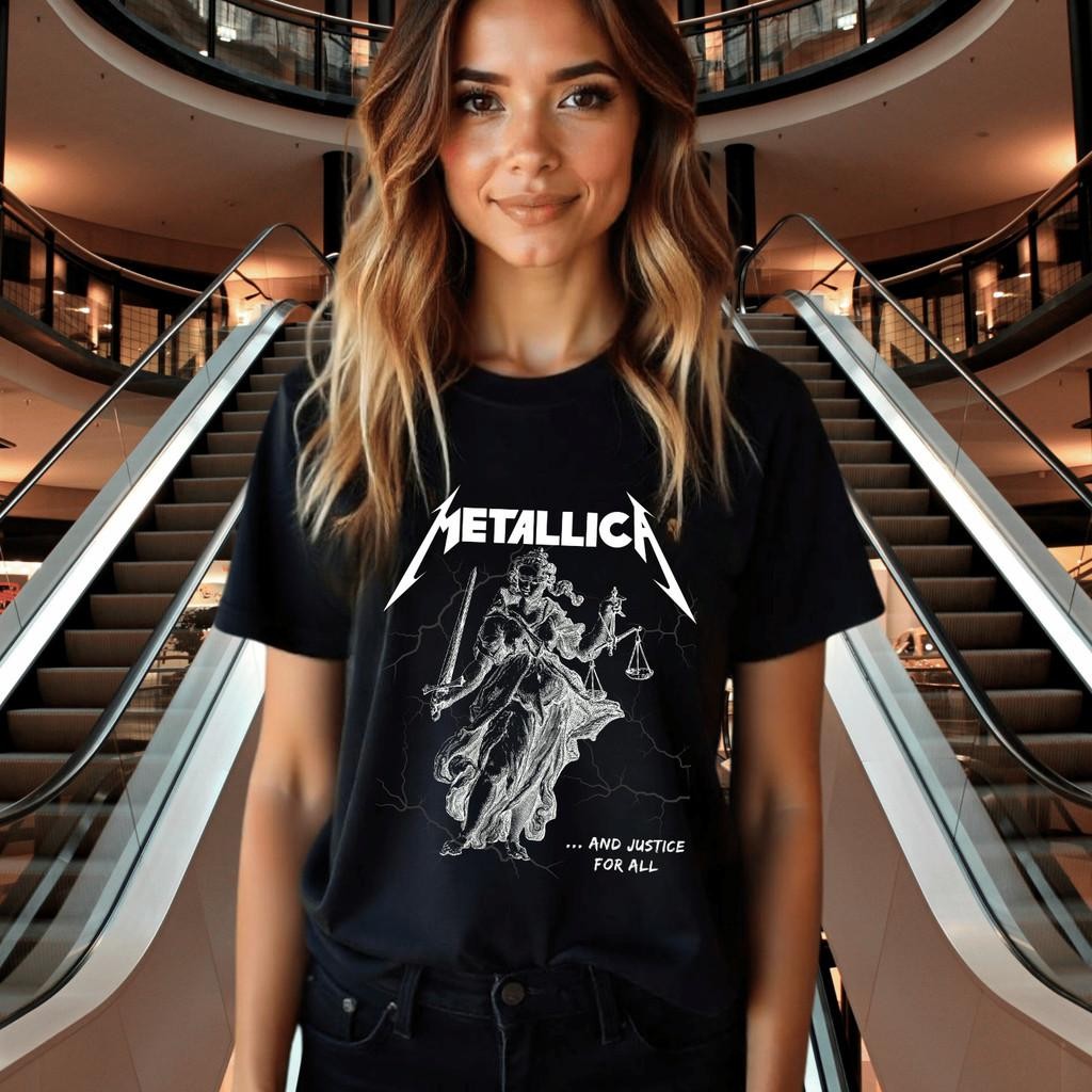 Camiseta Feminina Banda de Rock com estampa de Metallica Justice Preta - Algodão Roupa de Rock