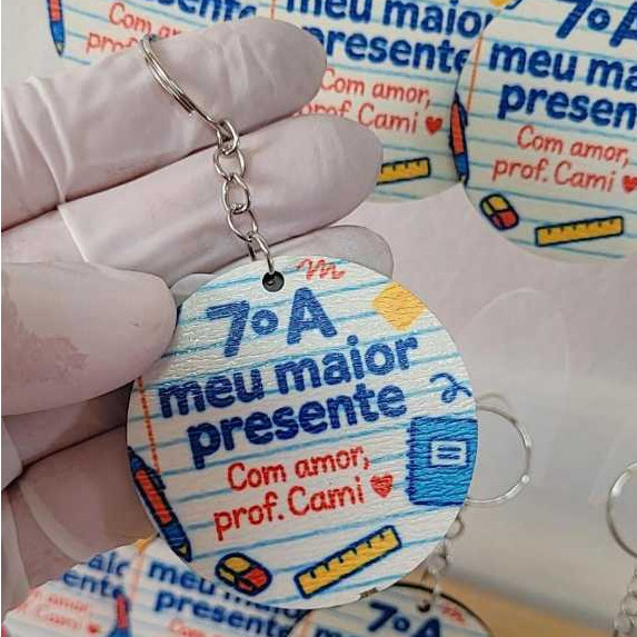 Kit 100 Chaveiros Personalizados Redondos em MDF Branco – Nome, Logo ou Frase para Lembrancinhas