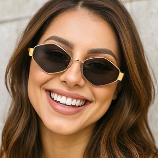 Óculos de Sol Feminino Geométrico Vintage Armação Dourada Lente Preta Fashion Estiloso