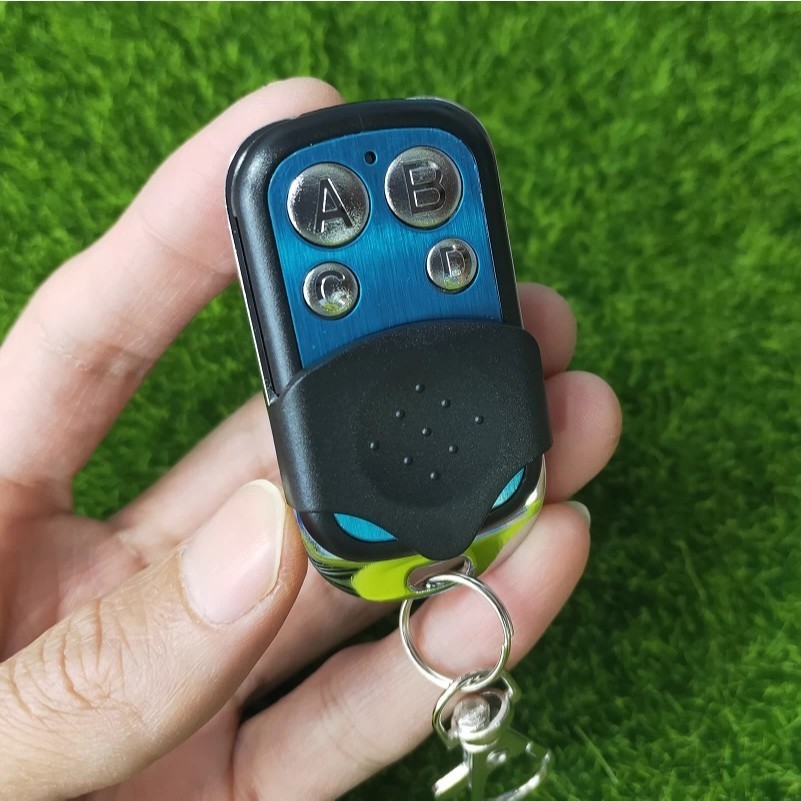 Controle Remoto Universal para Portão Elétrico Eletrônico Garagem com Chaveiro 433mhz 4 Botões