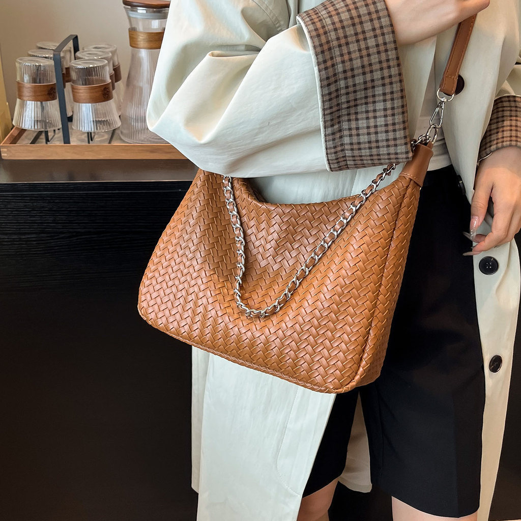 Bolsa de ombro de grande capacidade tecida diária 2025 novo estilo outono bolsa feminina de venda quente bolsa de ombro