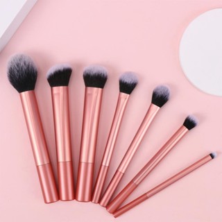 Kit com 7 Pincéis de Maquiagem — Macios, Elegantes e Ideais para Blush, Pó, Corretivo e Sombra em Oferta na Shopee
