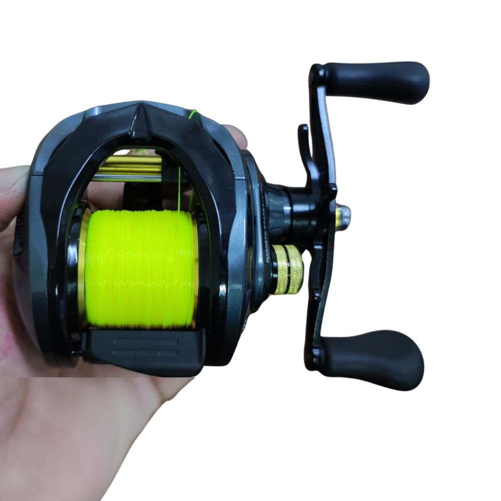 Carretilha BiG Game Pesqueiro ou Grandes Peixes XP300 já com Linha Soft e Suporte Tambarara
