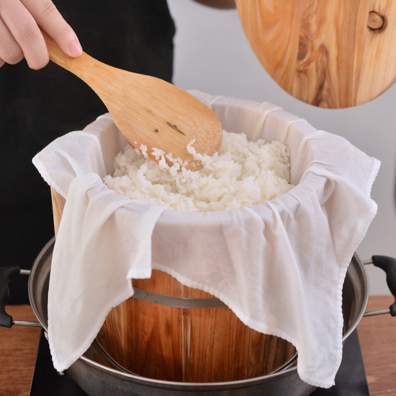 Gaze de arroz glutinoso cozido no vapor quadrado engrossado bola de arroz barril de madeira pano de arroz cozido no vapo