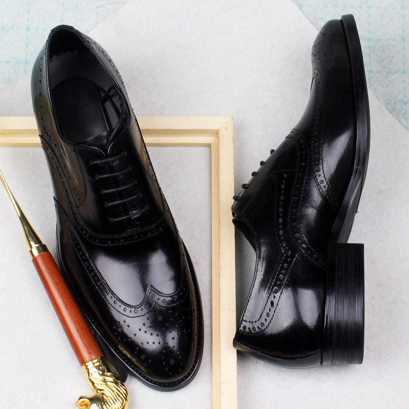 Britânico esculpido Brock sapatos masculinos de couro genuíno negócios Formal Wear sapatos de couro masculino rendas res