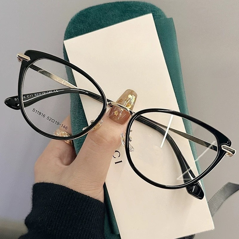 Europeu E Americano retro Olho De Gato Miopia Óculos Feminino Profissional Moda casual metal Planos Pequena Armação De A em Oferta na Shopee