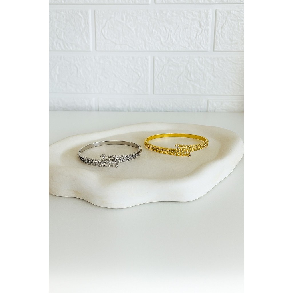 Bracelete semi joia com verniz italiano ouro e prata prego vazado