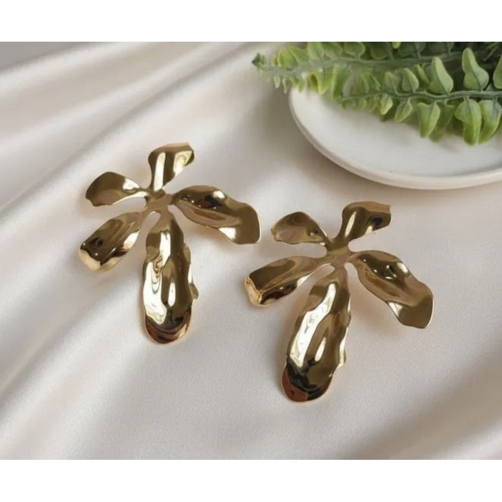 Brinco Maxi Flor Orgânica Moderno Dourado Festa
