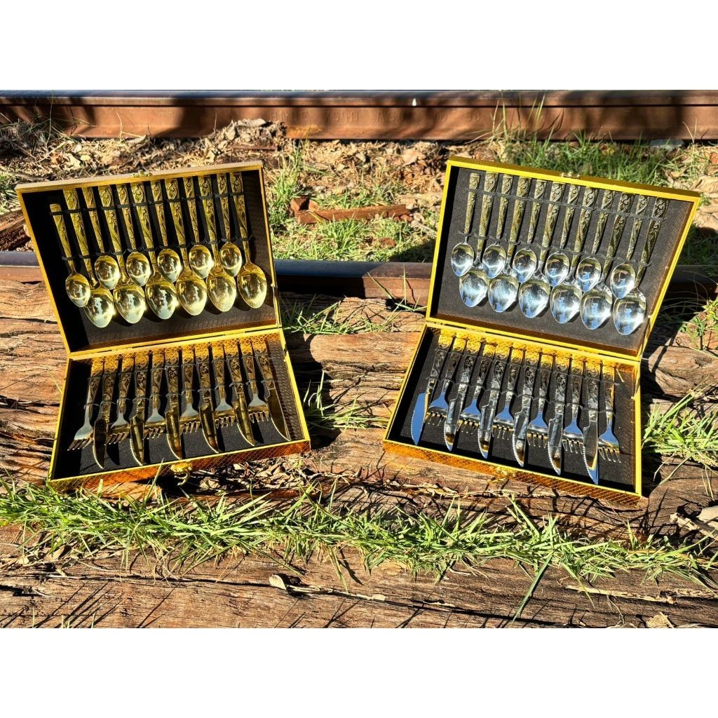 Kit faqueiro 24 peças - maleta dourada - peças na cor prata e dourada. conjunto de talheres.