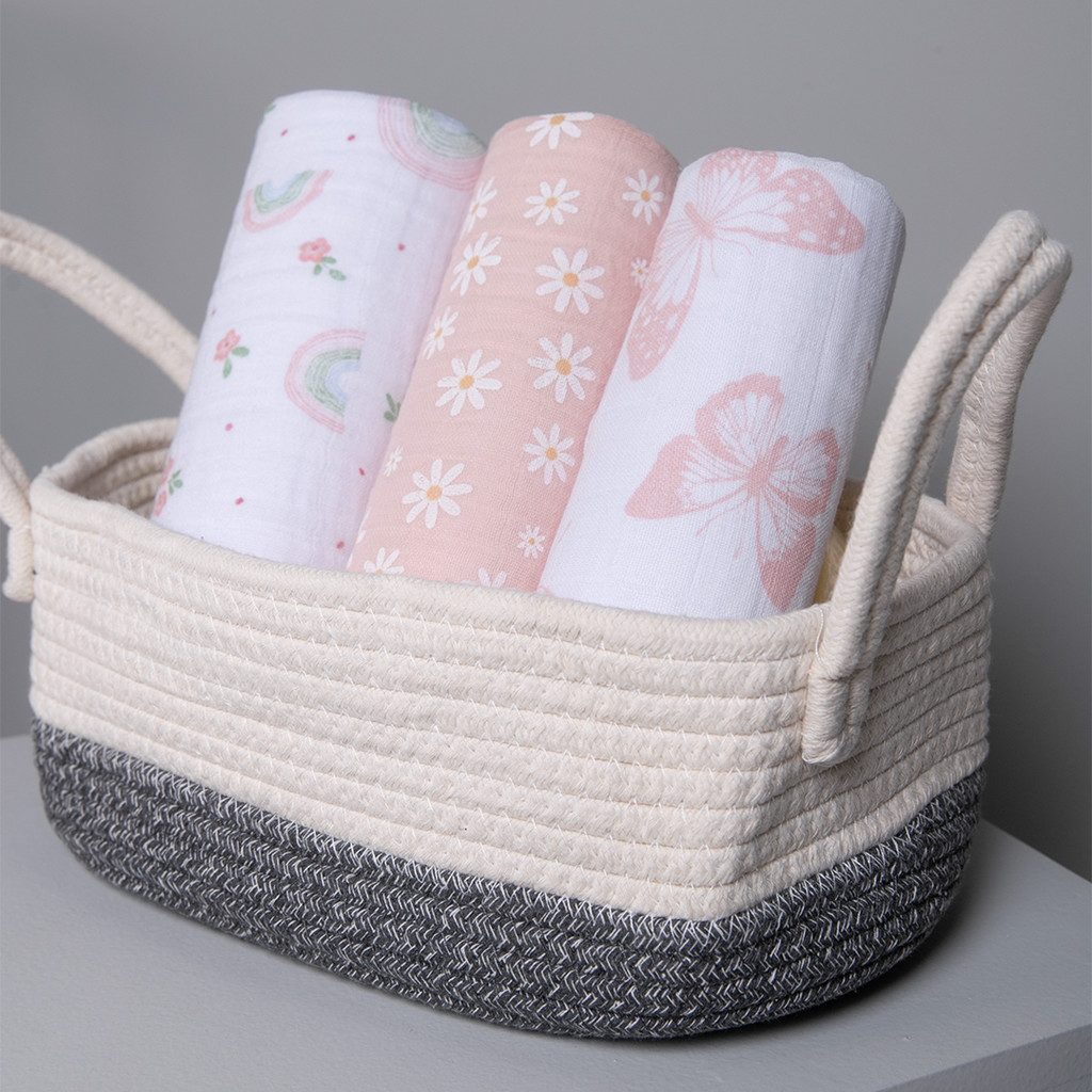 Kit Cueiro Bebê Papi Soft Estampa Flores e Borboletas 3 Peças 80cm X 80cm em Oferta na Shopee