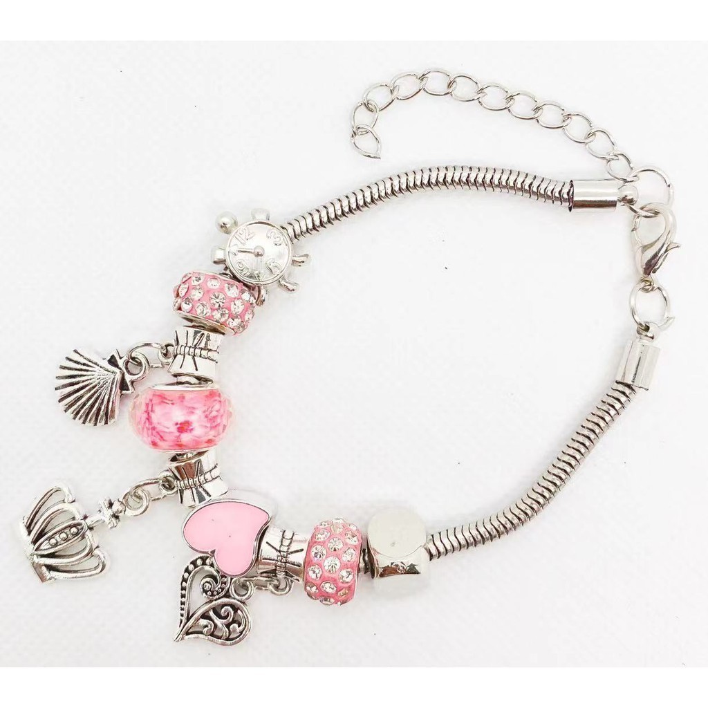 Pulseira Berloques Prateada Estilo Feminina Presente (Modelo aleatório)