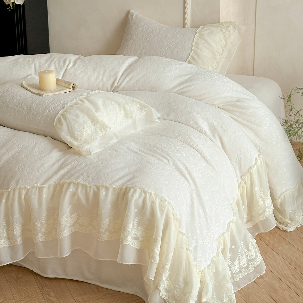 Conjunto de quatro peças de veludo de leite estilo princesa francesa inverno engrossado quente Coral veludo renda colcha