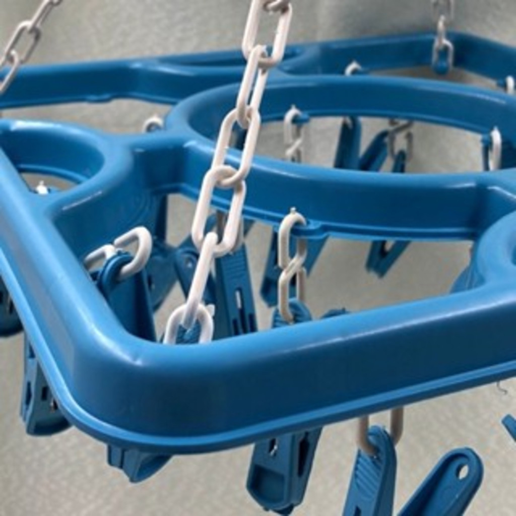 Varal Roupa Reforçado 20 Prendedores Roupas intimas e Meias Multiuso apartamento Quadrado