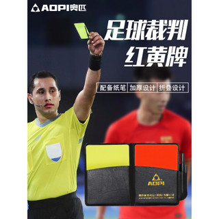 Árbitro de futebol olímpico cartão amarelo vermelho com caneta cartão amarelo cartão vermelho selecionador lateral apito
