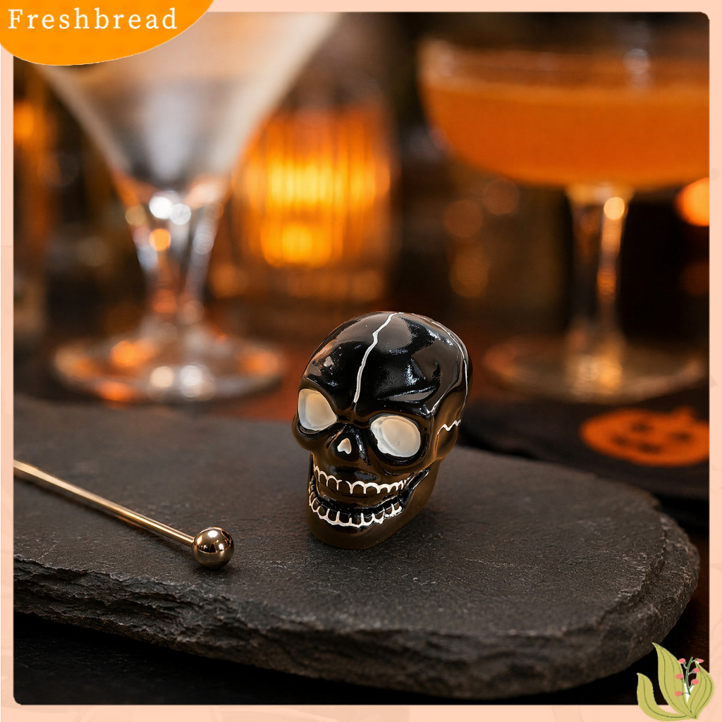 Halloween Skull Decoration Resin Black White Haunted House Table Centerpiece Spooky Party Ornament for Home and Office F