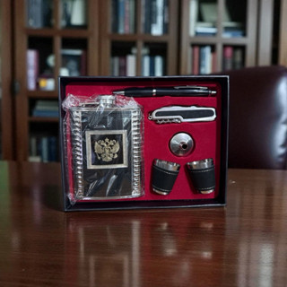 Kit Cantil Whisky Acessórios Porta Bebida 2 Copos Canivete Caneta Funil Caixa de Presente Luxo em Oferta na Shopee