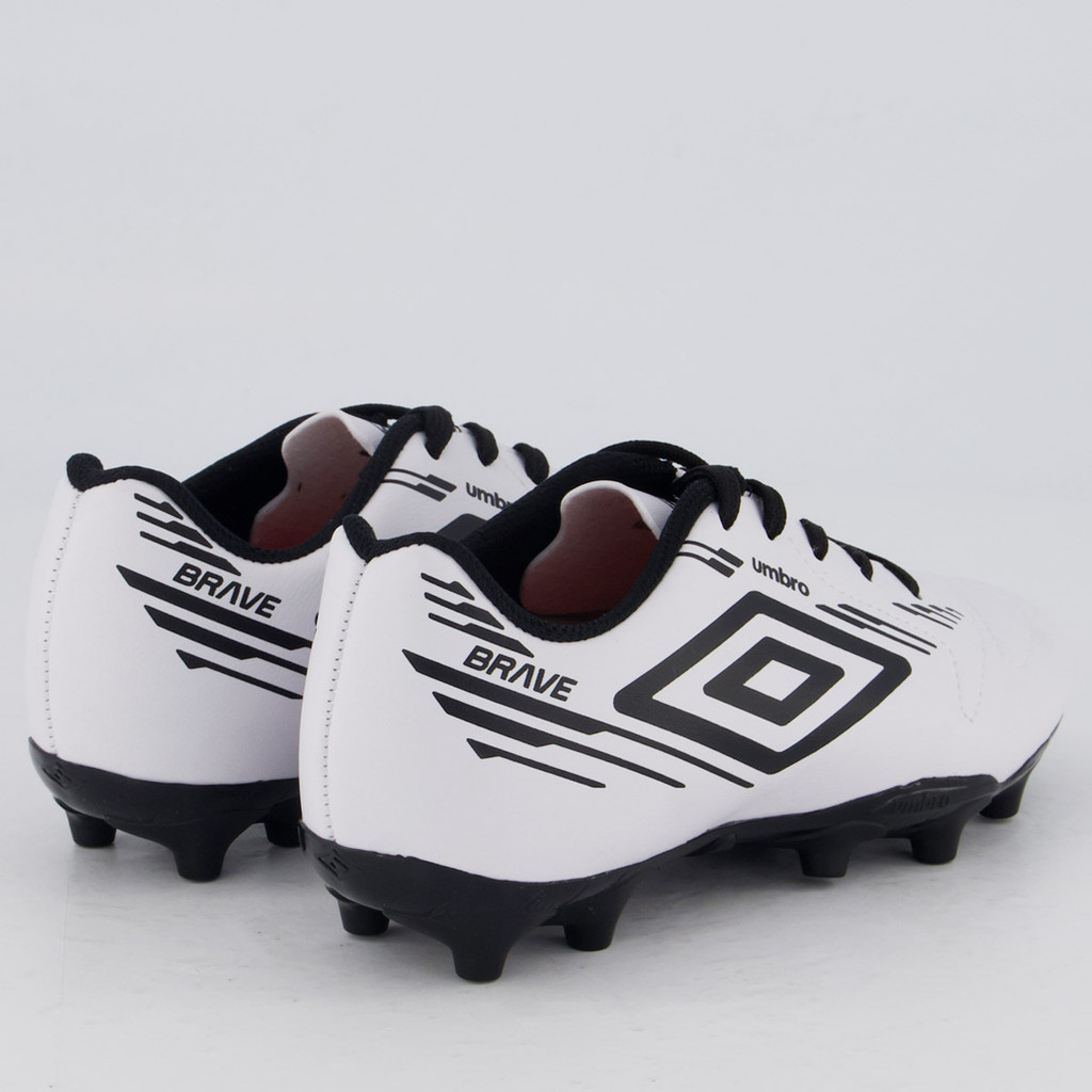 Chuteira Umbro Brave Campo Juvenil Branca e Preta · foto 2