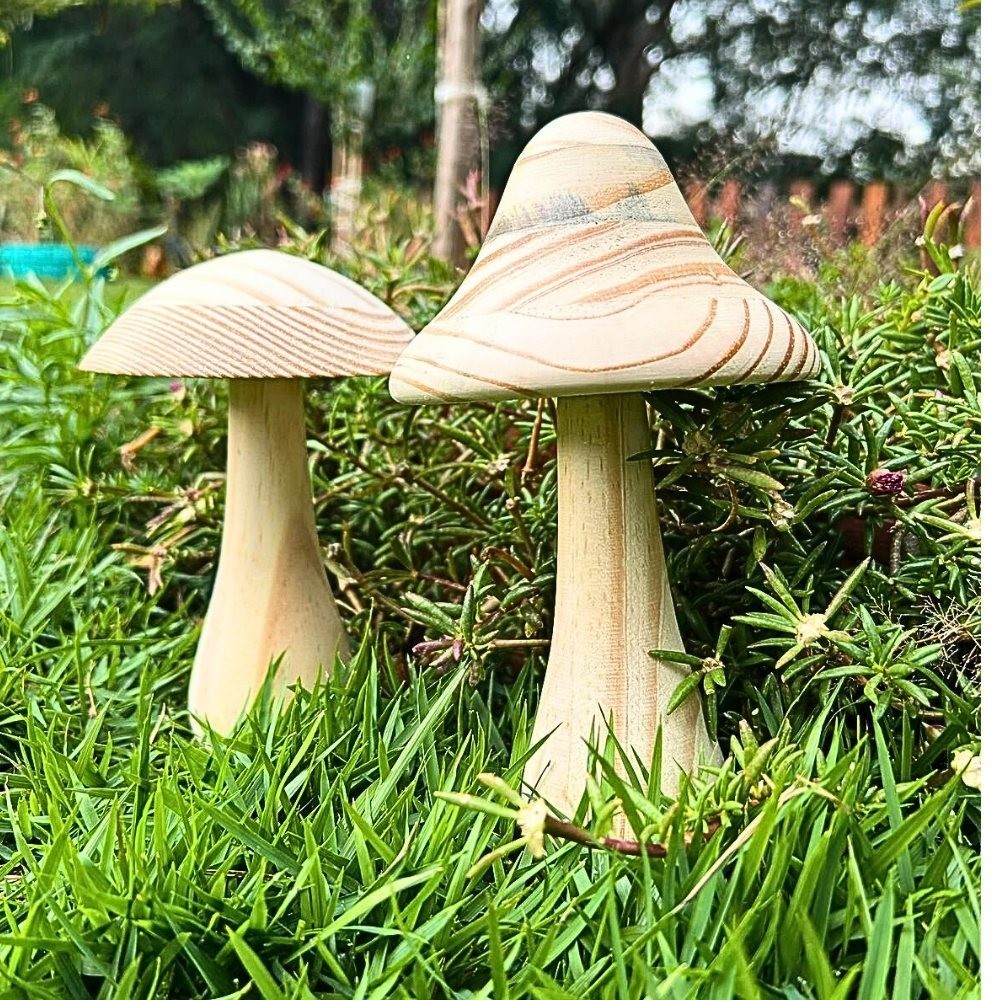 kit dois Cogumelos Decorativos em Madeira Maciça Torneada Decoração Festa Floresta Festa Bosque Rùstico