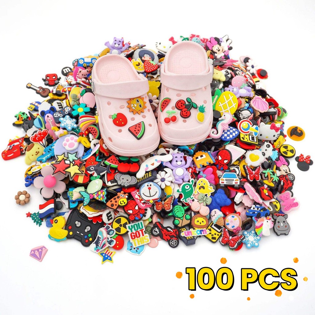 Kit com 100 Enfeites de PVC Charme para Crocs Pins Botons Aleatório Pronta Entrega