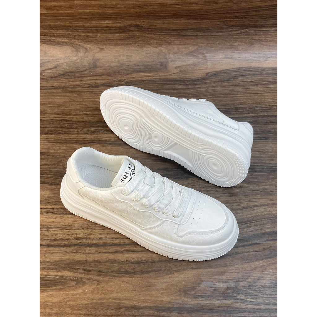 Sapatos masculinos 2026 novo estilo masculino verão respirável All-Match Casual sapatos brancos masculinos na moda tênis