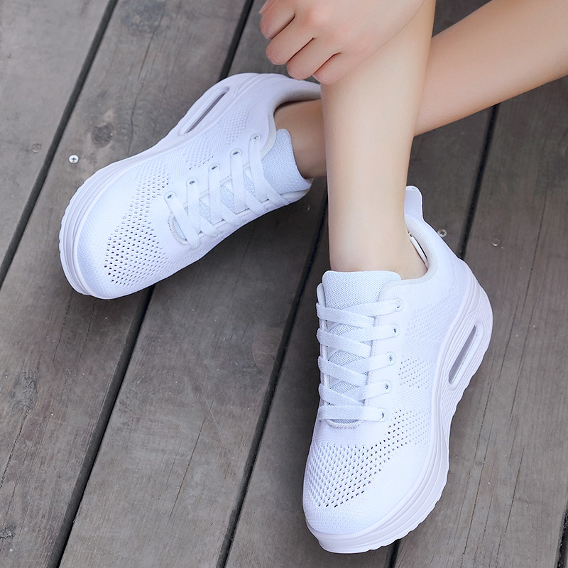 Ruideng 2026 verão novo estilo malha respirável esportes sapatos casuais femininos de sola grossa sapatos de balanço oco