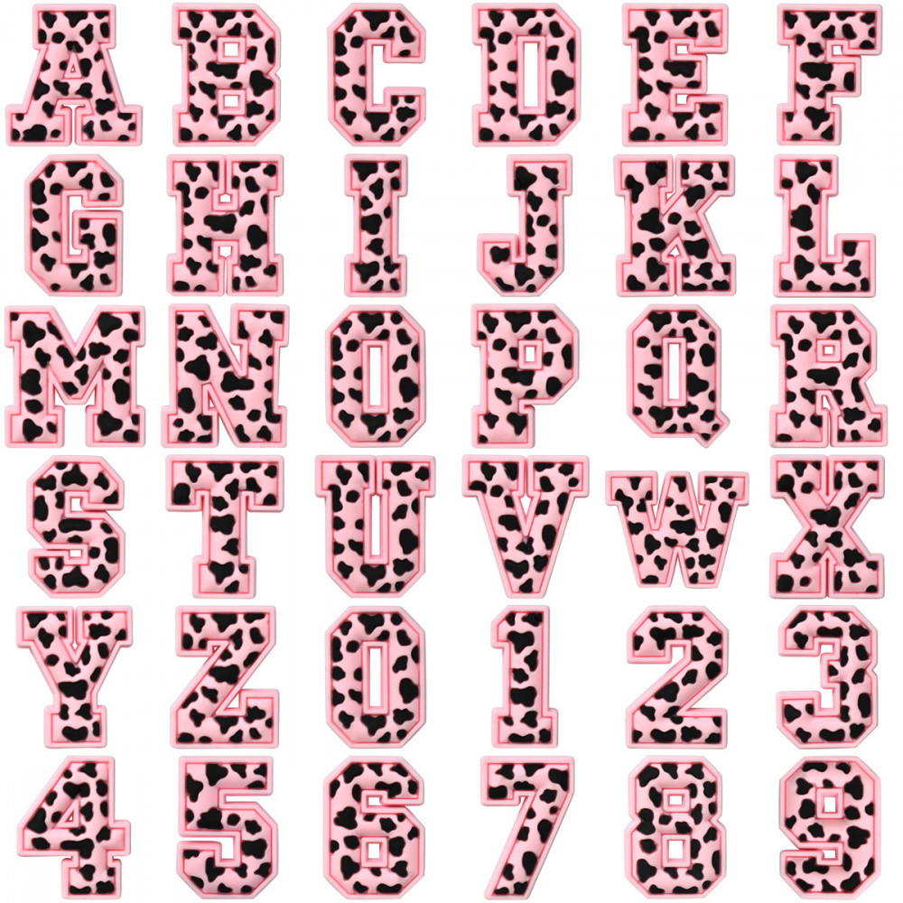 Encantos de Sapatos de Estampa de Leopardo Rosa Série de 26 Letras Decorações Acessórios de PVC com Botão e Pingentes de