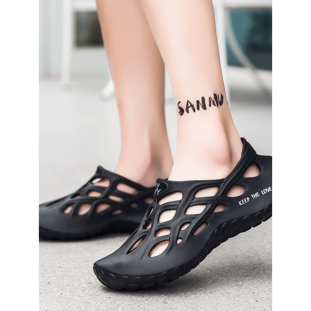 Buraco sapatos sandálias masculinas sapatos de praia versão coreana sapatos casuais de sola grossa verão masculino na mo
